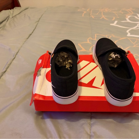 Nike Black Slip-On Sneakers - Picture 4 of 5